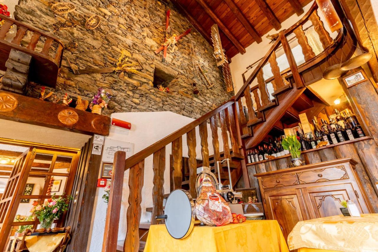 Hotel Des Alpes Saint-Rhemy-En-Bosses Dış mekan fotoğraf
