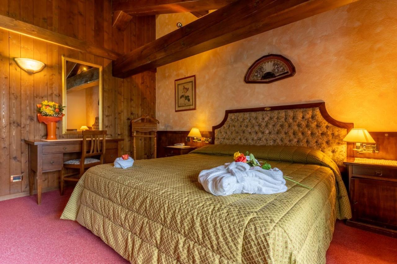 Hotel Des Alpes Saint-Rhemy-En-Bosses Dış mekan fotoğraf