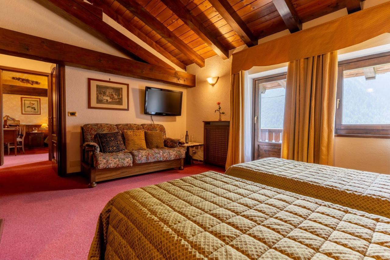 Hotel Des Alpes Saint-Rhemy-En-Bosses Dış mekan fotoğraf