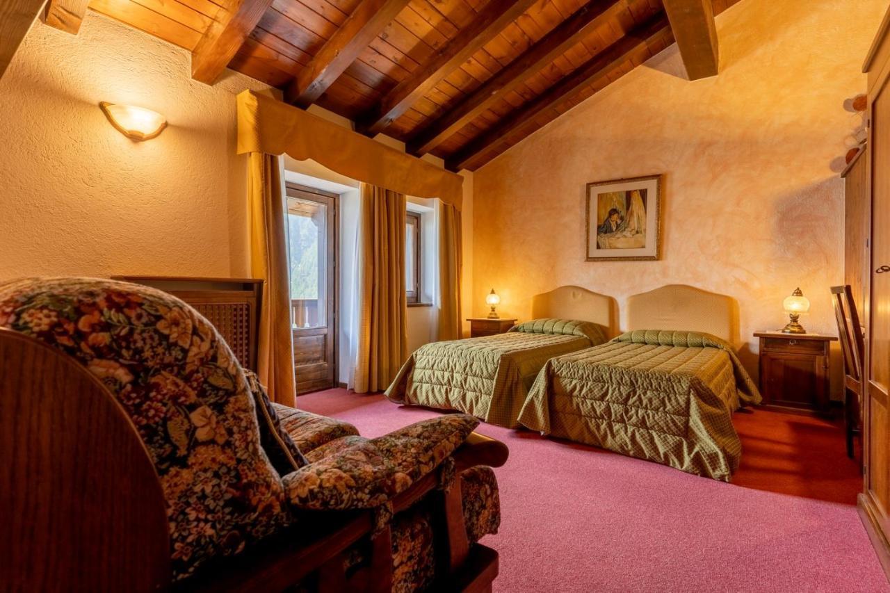 Hotel Des Alpes Saint-Rhemy-En-Bosses Dış mekan fotoğraf